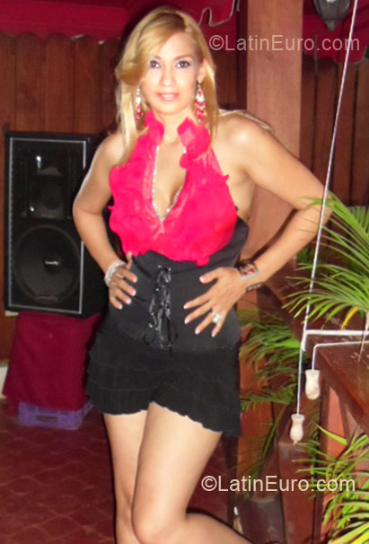 Date this athletic Dominican Republic girl Elizabeth from Santo Domingo DO20566