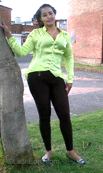 Date this fun Colombia girl Betty from Bogota CO10801