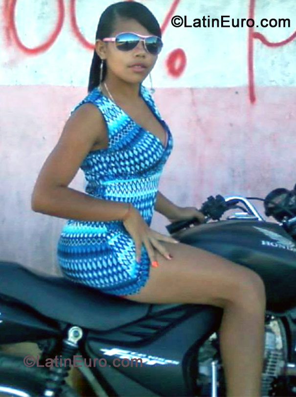 Date this beautiful Brazil girl Maria from Araripina BR7361
