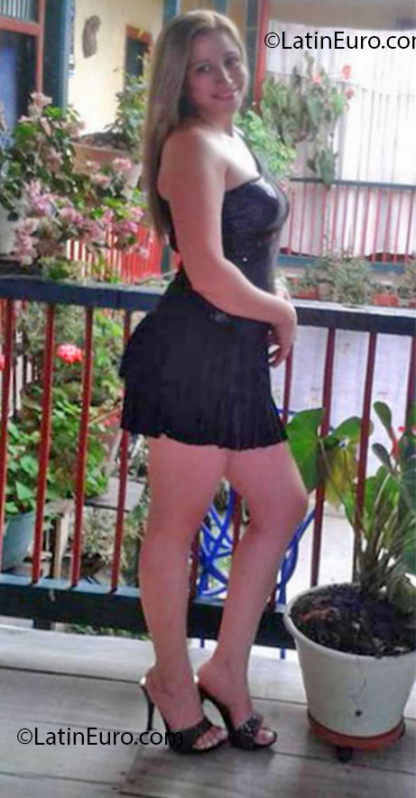 Date this charming Colombia girl Sandra Toro from Tamesis CO11986