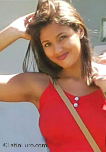 Date this attractive Brazil girl Monalisa from Joao Pessoa BR7514