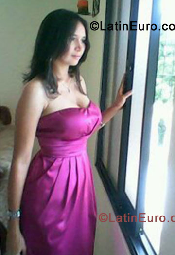 Date this sultry Dominican Republic girl Maggie from Santo Domingo DO15378
