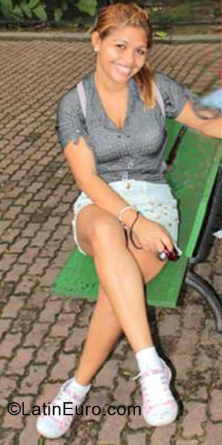 Date this sensual Brazil girl Aline from Rio de Janeiro BR7705
