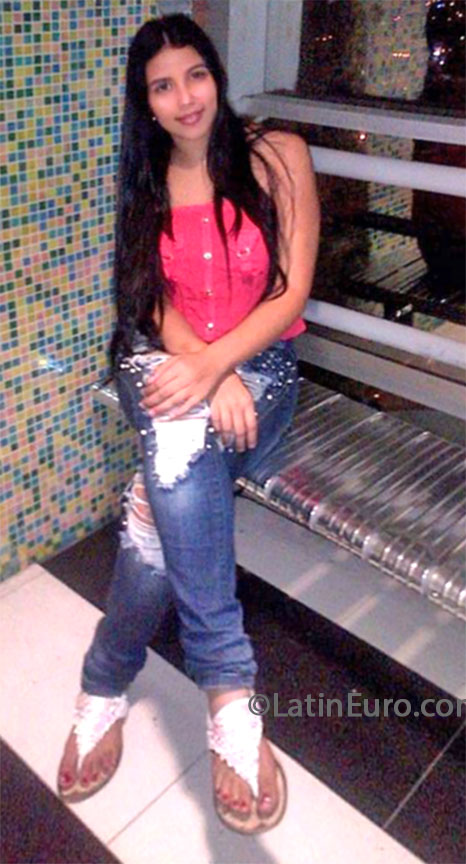 Date this stunning Colombia girl Mary from Medellin CO13257