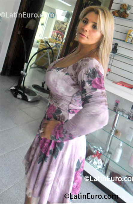 Date this charming Brazil girl Cleuza from Curitiba BR7911