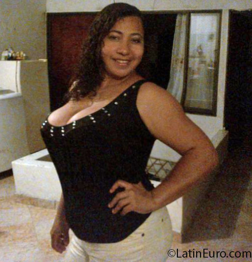 Date this voluptuous Colombia girl Patricia quinta from Cali CO13840