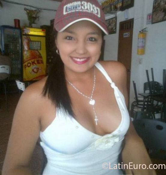 Date this attractive Colombia girl Alejandra from Villavicencio CO13865