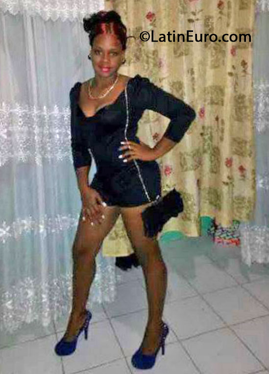 Date this delightful Jamaica girl Shamel from St. Mary JM1294
