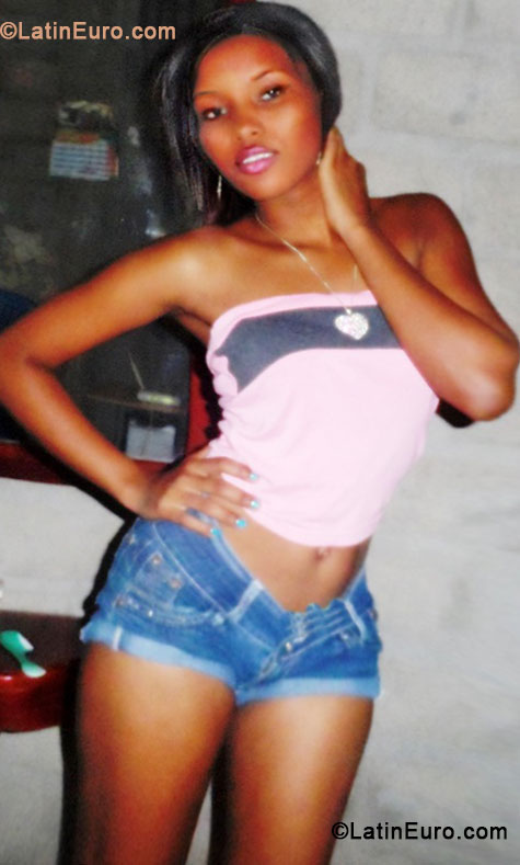 Date this young Colombia girl Katherin from Cartagena CO14199