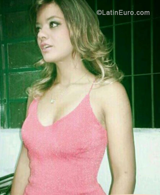 Date this athletic Brazil girl Elanice from Belo Horizonte BR8221