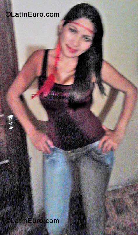 Date this athletic Colombia girl Milena from Bogota CO14386
