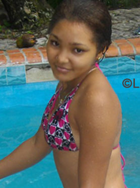 Date this attractive Dominican Republic girl Maria from Santo Domingo DO17679