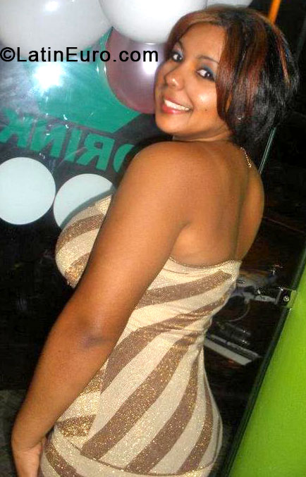 Date this attractive Dominican Republic girl Lisselot santan from La Romana DO17690