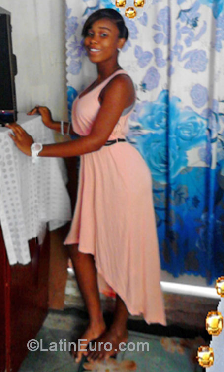 Date this passionate Jamaica girl Shani from clarendon JM1378