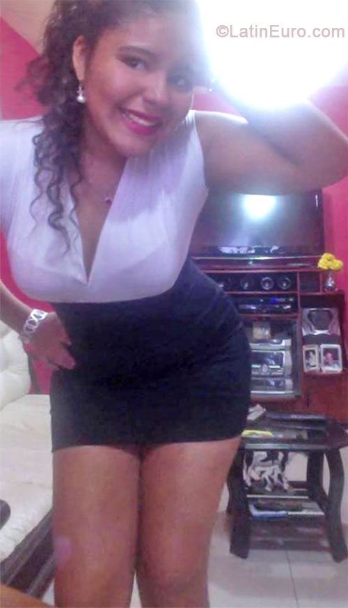Date this voluptuous Peru girl Forella from Lima PE842