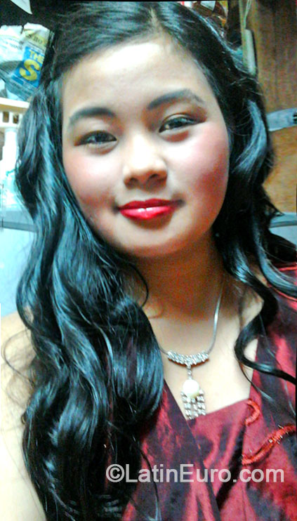 Date this stunning Philippines girl Chonelyn from Calbayog PH592