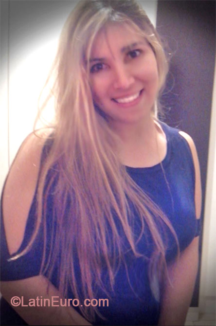 Date this funny Brazil girl Elizangela from Curitiba BR8362