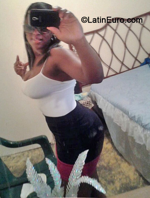 Date this beautiful Dominican Republic girl Katherine from La Romana DO18014