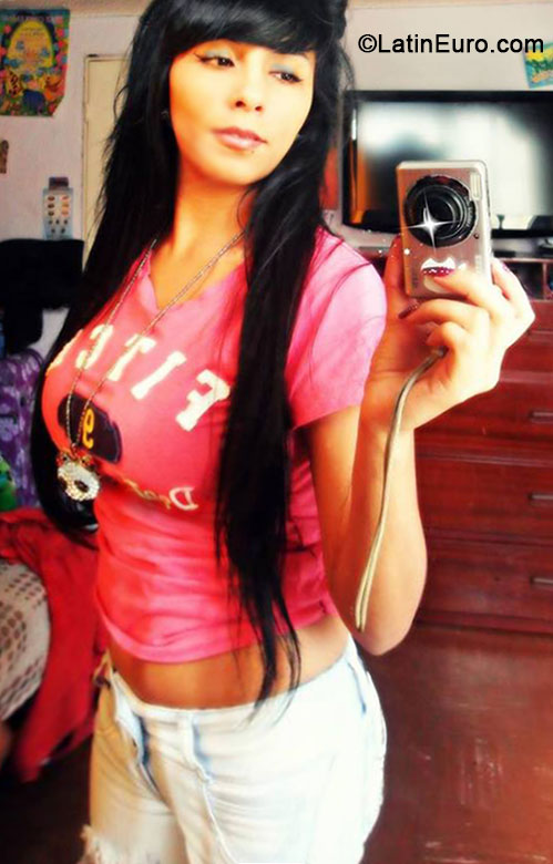 Date this beautiful Colombia girl Cindy from Bogota CO14612