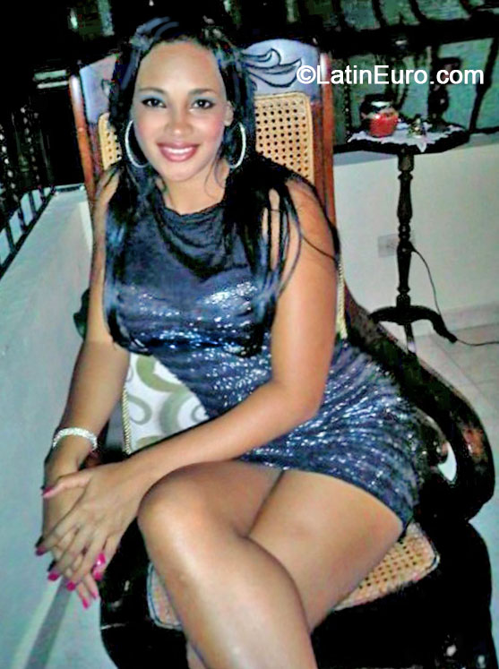 Date this pretty Dominican Republic girl Argelia from Santiago DO18026