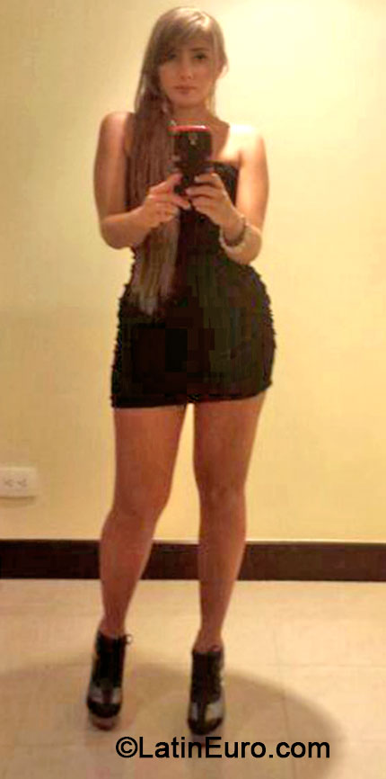 Date this good-looking Colombia girl Marcela from Medellin CO14614