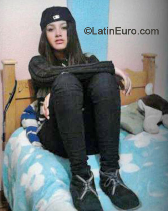 Date this passionate Colombia girl Fernanda from Tunja CO14737