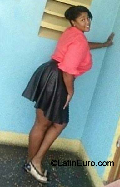Date this attractive Jamaica girl Sasha from Kingston JM1547