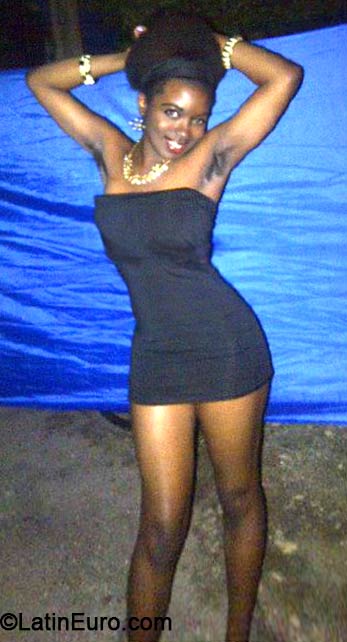 Date this cute Jamaica girl Shaunti from Kingston JM1548