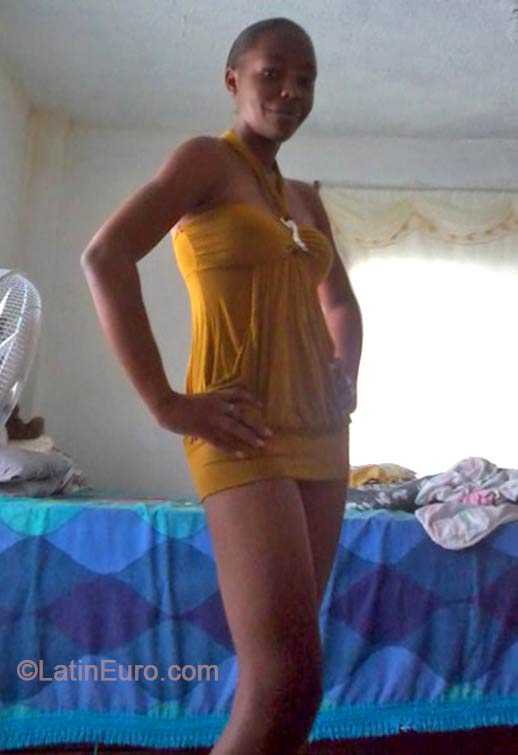 Date this good-looking Jamaica girl Kimberly from St. Mary JM1553