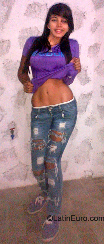 Date this sensual Venezuela girl Yine from Tinaquillo VE168