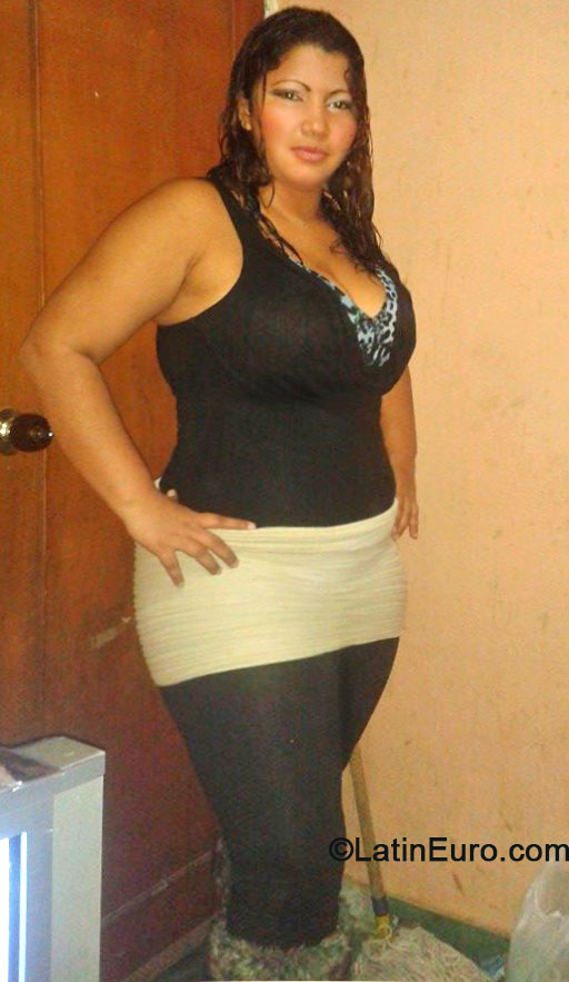 Date this good-looking Colombia girl Laura from Cartagena CO14956