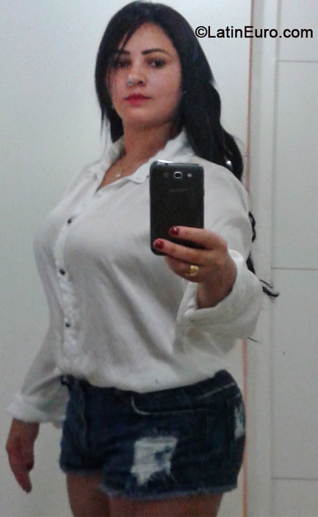Date this gorgeous Brazil girl Lidiane from Rio De Janeiro BR8694