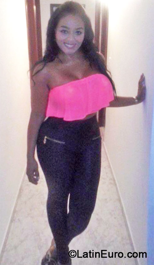 Date this tall Colombia girl Yenny from Cali CO14976