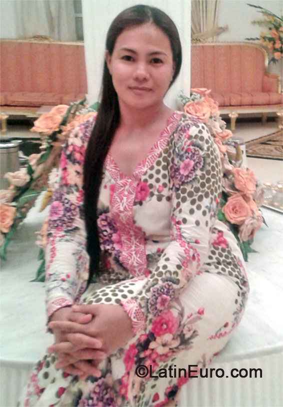 Date this georgeous Philippines girl Jackielyn from Manila PH627