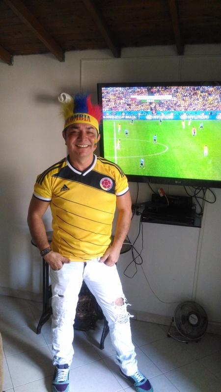 Date this happy Colombia man Fernando from Medellim CO15041