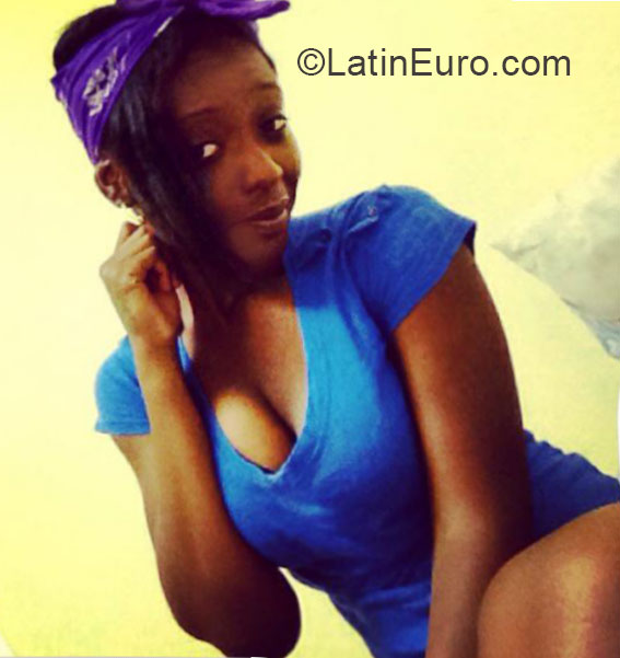 Date this passionate Jamaica girl Lesa from Kingston JM1627