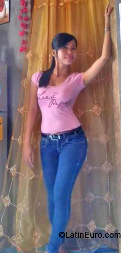 Date this foxy Philippines girl Jackielyn from Surigao City PH636