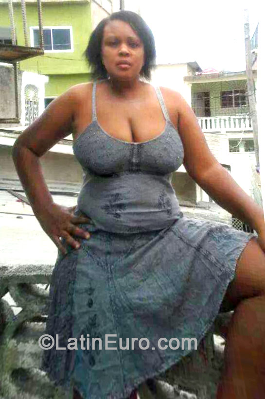 Date this hard body Jamaica girl Sylvia from Montego Bay JM1660