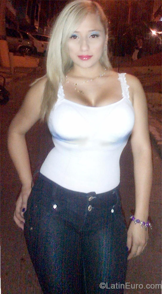 Date this happy Colombia girl ANGEL21 from Medellin CO15260