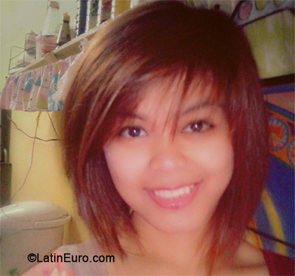 Date this attractive Philippines girl Lousete from Manila PH646