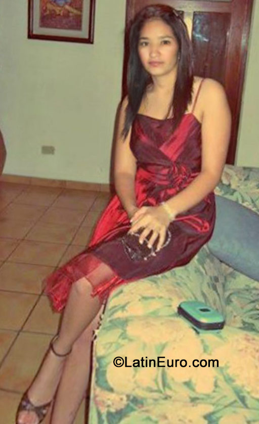 Date this sensual Honduras girl Judy from Santa Cruz De Yojoa HN1039