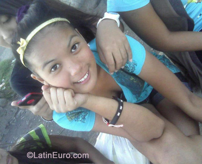 Date this cute Philippines girl Mary from Misamis Occidental PH650
