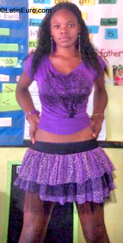 Date this young Jamaica girl Shantel from Port Antonio JM1730