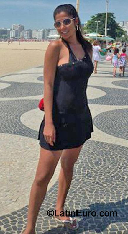 Date this gorgeous Brazil girl Bruna from Rio De Janeiro BR8825