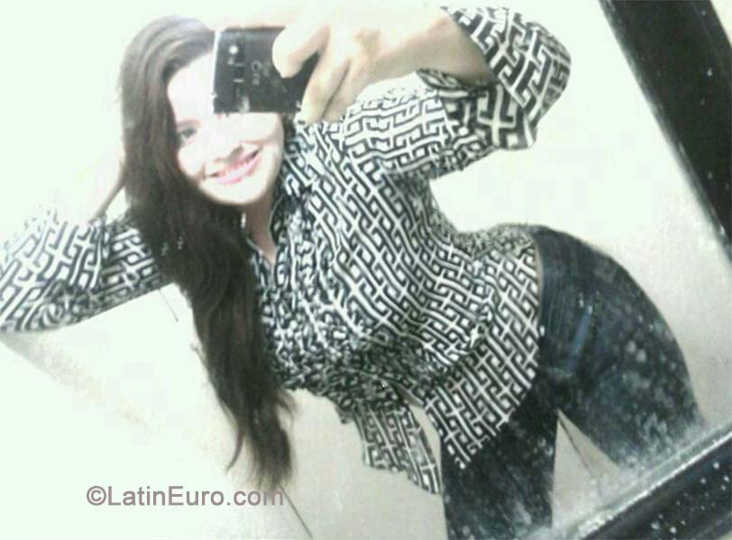 Date this sultry Mexico girl Scarlett from Culiacan MX1310