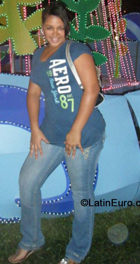 Date this attractive Colombia girl Anyela from Cali CO15855