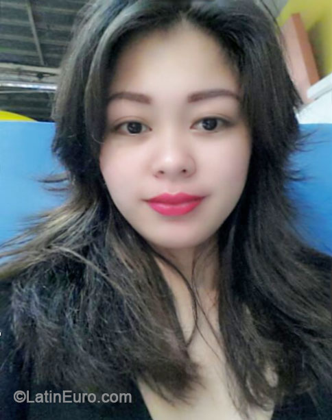 Date this stunning Philippines girl Abigail from Naga City PH671