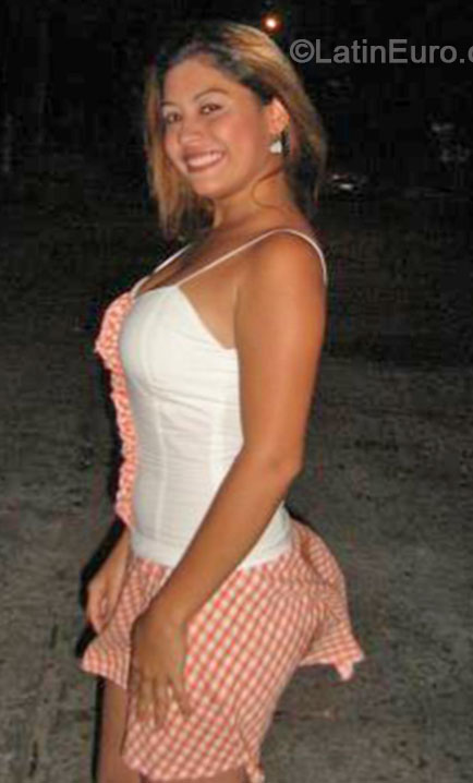 Date this foxy Colombia girl Vaneth from Neiva CO16157
