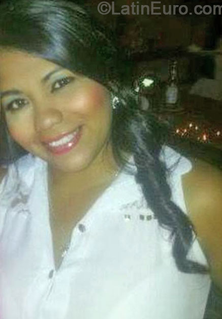 Date this cute Colombia girl Viviana from Cali CO16201