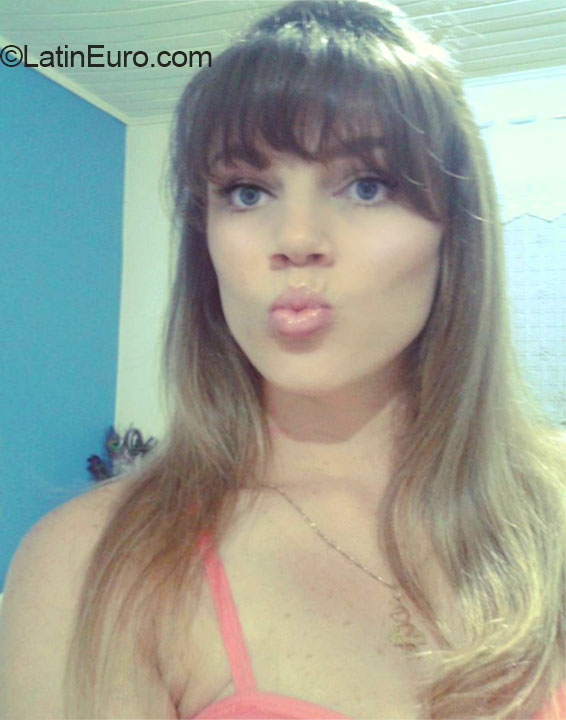 Date this passionate Brazil girl Daniela from Osorio BR9072